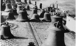 Historical images of church bells from Germany