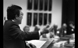 Tetsuo Najita Giving Lecture