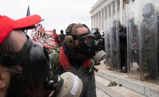 January 6th rioters squaring off with capitol police