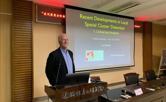 LUC ANSELIN CONDUCTS WORKSHOP ON SPATIAL CLUSTERS AT WUHAN UNIVERSITY